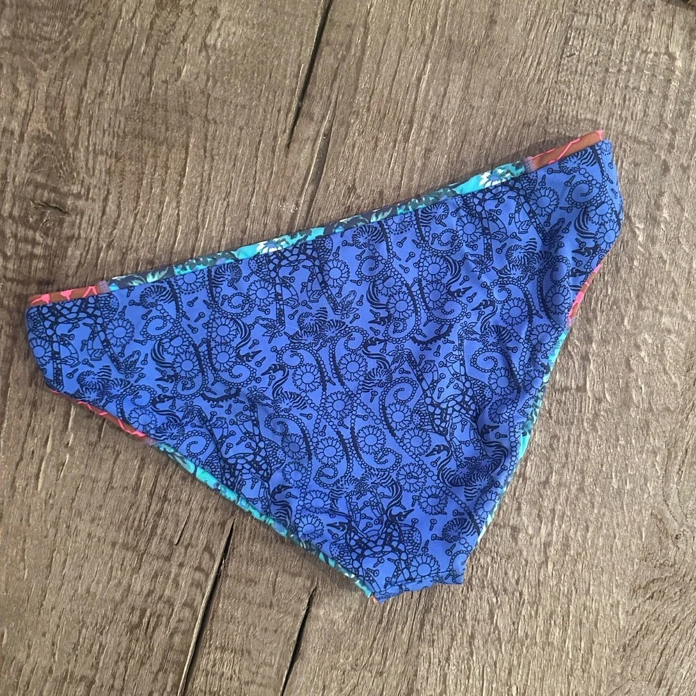 (BOTTOMS) Maaji Blooming Champion Reversible Bikini Bottoms. - Picture 7 of 7